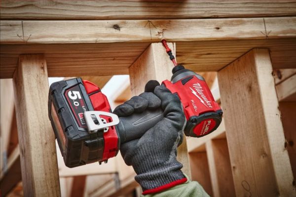 Гвинтокрут акумуляторний 1/4" HEX MILWAUKEE, M18 FID2-0X, 226Нм, (HD кейс)