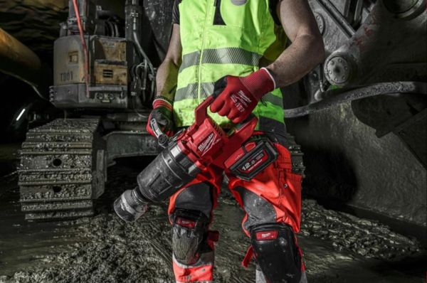 Гайкокрут високомоментний 1'' (2711 Нм) MILWAUKEE M18 FUEL ONEFHIWF1DS-121C (+ заряд.пристрій, акум., HD кейс)