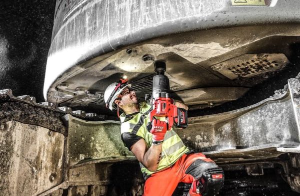 Гайкокрут високомоментний 1'' (2711 Нм) MILWAUKEE M18 FUEL ONEFHIWF1DS-121C (+ заряд.пристрій, акум., HD кейс)