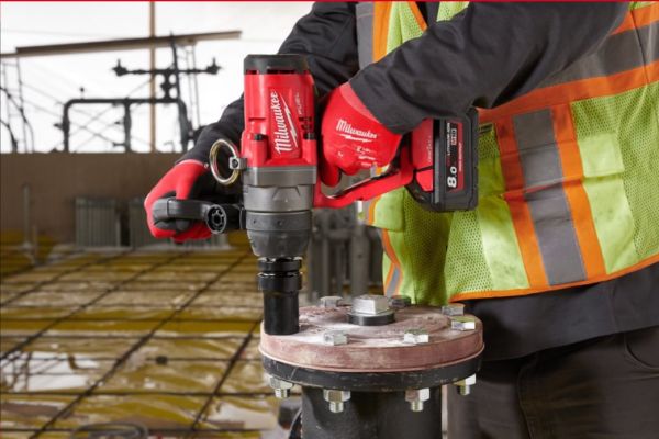 Гайкокрут високомоментний акумуляторний MILWAUKEE 1"(2400 Нм) M18 FUEL з фіксацією кільцем ONE-KEY (+ заряд.пристрій, 2 акум., H