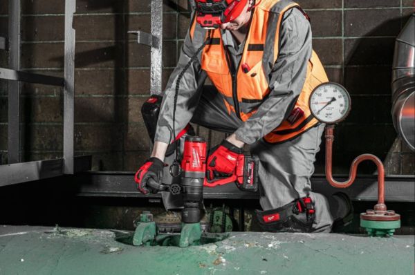 Гайковерт акумуляторний 1 дюйма MILWAUKEE, M18 ONEFHIWF1-0X, 2400Нм (HD кейс)