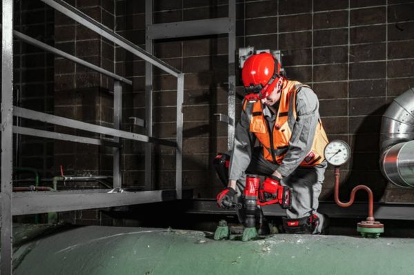 Гайковерт акумуляторний 1 дюйма MILWAUKEE, M18 ONEFHIWF1-0X, 2400Нм (HD кейс)