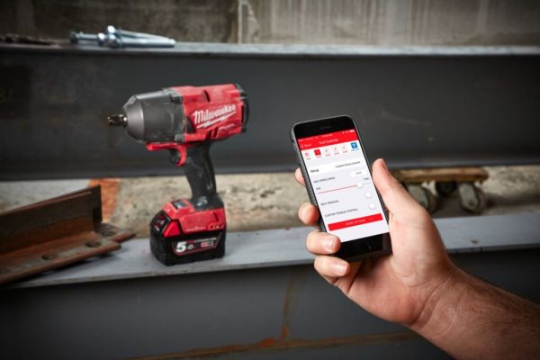 Гайкокрут високомоментний MILWAUKEE 1/2" (1491 Нм) M18 FUEL ONEFHIWP12-502X ONE-KEY