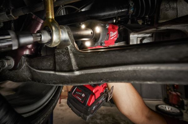 Гайковерт высокомоментный MILWAUKEE 1/2" (339 Нм) MILWAUKEE M18 FUEL FIW2P12-502X с фиксацией пином