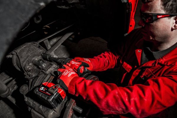 Гайковерт высокомоментный MILWAUKEE 1/2" (339 Нм) MILWAUKEE M18 FUEL FIW2P12-502X с фиксацией пином