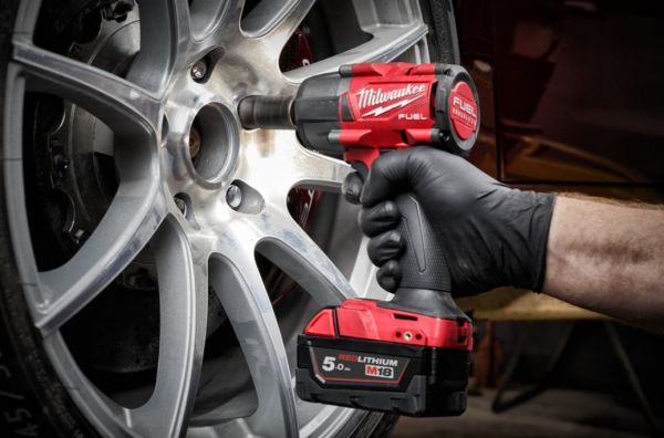 Гайкокрут компактний 1/2 (881 Nm) MILWAUKEE M18 FUEL FMTIW2P12-502X с фиксацией пином