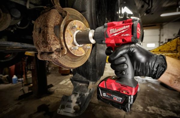Гайкокрут акумуляторний 1/2" MILWAUKEE, M18 FMTIW2F12-0X, 881Нм (HD кейс)
