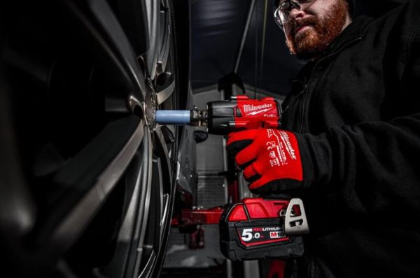 Гайкокрут акумуляторний 1/2" MILWAUKEE, M18 FMTIW2F12-0X, 881Нм (HD кейс)