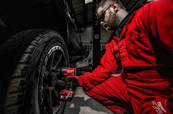 Гайкокрут акумуляторний 1/2" MILWAUKEE, M18 FMTIW2F12-0X, 881Нм (HD кейс)