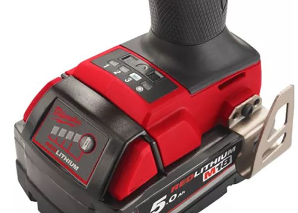 Гайкокрут імпульсний компактний 1/2" (881 Нм) з фрикційним кільцем MILWAUKEE M18 FMTIW2F12-502X , (+ заряд.пристрій, 2 акум., HD