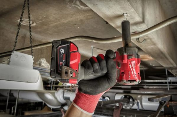 Гайкокрут акумуляторний 1/2" MILWAUKEE, M18 FIW2F12-502X, 339Нм (+зар.пристрій, 2акум.Х 5Аг,HD кейс)