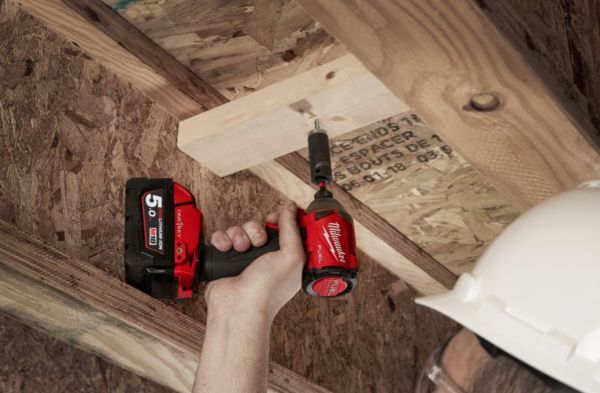 Гвинтокрут акумуляторний 1/4" HEX MILWAUKEE, M18 ONEID2-502X, 226Нм (+ заряд.пр.,2 акум.Х5Аг,HDкейс)
