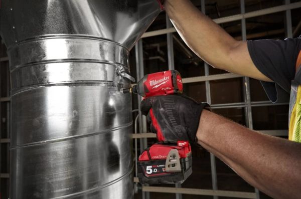 Гвинтокрут акумуляторний 1/4" HEX MILWAUKEE, M18 ONEID2-0X, 226Нм (HDкейс)