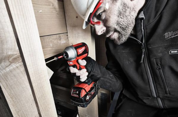 Гвинтокрут акумуляторний 1/4" HEX MILWAUKEE, M18 CBLID-402C, 180Нм