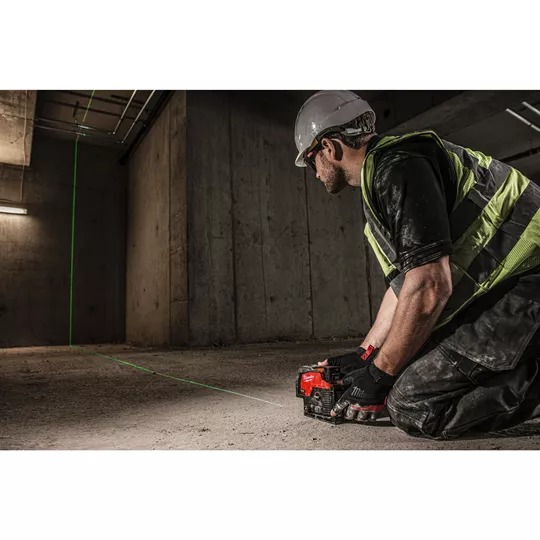 Нівелір лазерний лінійно-точковий акумуляторний MILWAUKEE M12 CLLP-301C (зелений промінь)