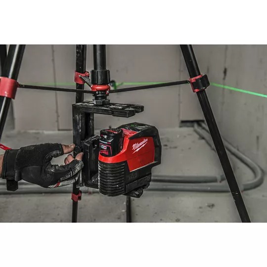 Нівелір лазерний лінійно-точковий акумуляторний MILWAUKEE M12 CLLP-301C (зелений промінь)