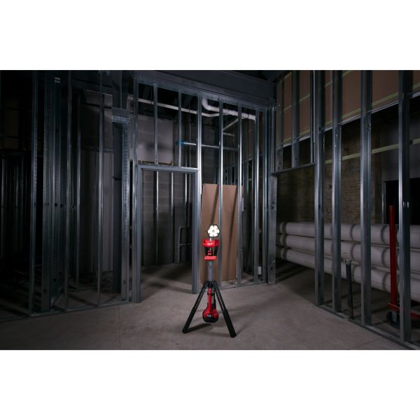 Прожектор світлодіодний акумуляторний MILWAUKEE M18 SAL-502B (ЗП+2ак.Х5Аг)