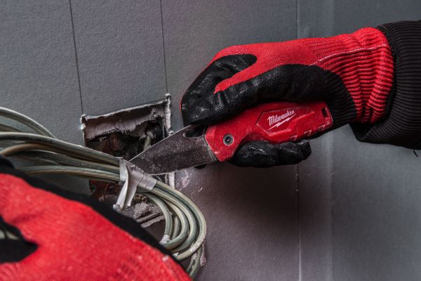 Ніж викідний багатофункціональний FASTBACK MILWAUKEE, 6 в 1