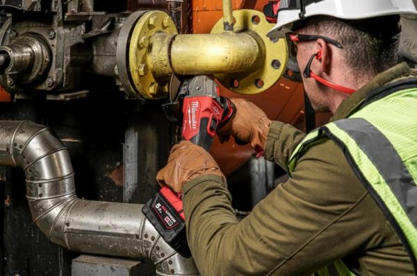 Шліфмашина кутова акумуляторна MILWAUKEE M18 FSAG125XB-0X  діаметр 125 мм (HD кейс)