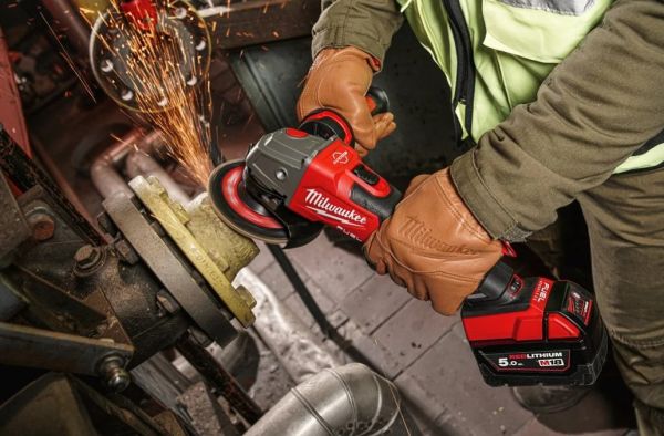 Шліфмашина кутова акумуляторна MILWAUKEE, M18 FSAGV125XPDB-0X, діаметр 125мм (+ рукоятка, зах. кожух, безкл. гайка, 2 зах. Екран