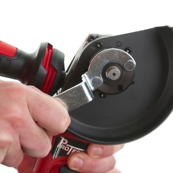 Шліфмашина кутова MILWAUKEE, AGV 12-125 X, 1200Вт, діаметр 125мм