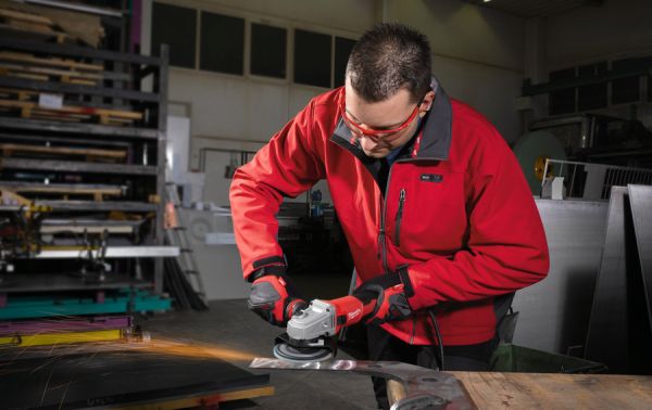 Шліфмашина кутова MILWAUKEE, AGV 13-125 XE, 1250Вт, 125 мм з регулюванням обертів