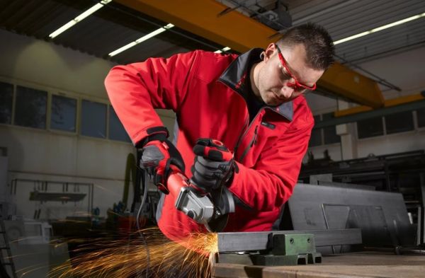 Шліфмашина кутова MILWAUKEE, AGV 13-125 XE, 1250Вт, 125 мм з регулюванням обертів