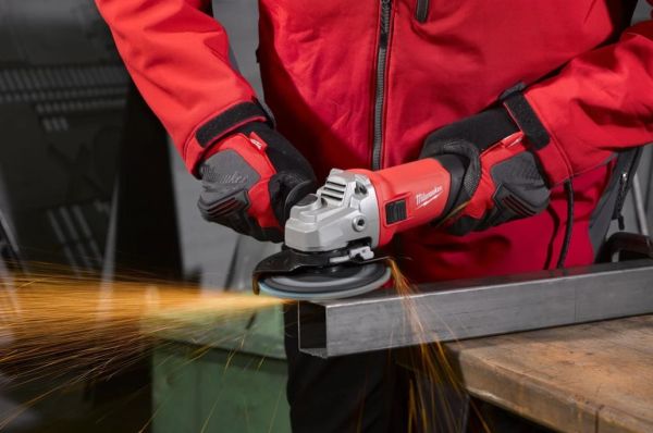 Шліфмашина кутова MILWAUKEE, AG 800-125 EK, 800Вт, діаметр 125мм ( + захисний кожух, гайка, бічна рукоятка, кабель, ключ)