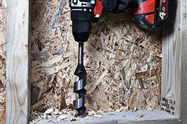 Дриль-шурупокрут з ударом акумуляторний MILWAUKEE, M18 CBLPD-202C, 60Нм