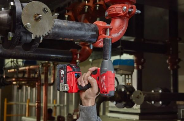 Гайкокрут акумуляторний 1/2" MILWAUKEE, M18 ONEIWF12-502X, 300Нм (+ заряд.пристрій, 2 акум.Х 5Аг, HD