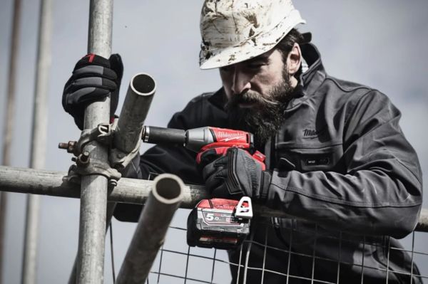 Гайкокрут акумуляторний 1/2" MILWAUKEE, M18 ONEIWF12-502X, 300Нм (+ заряд.пристрій, 2 акум.Х 5Аг, HD