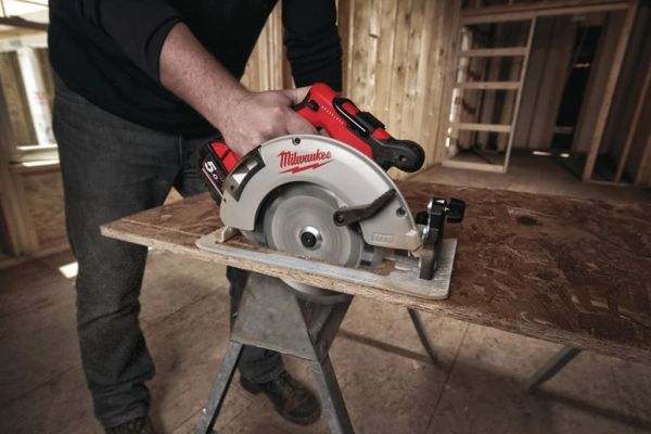 Циркулярная пила M18 BLCS66-502X MILWAUKEE 4933464590
