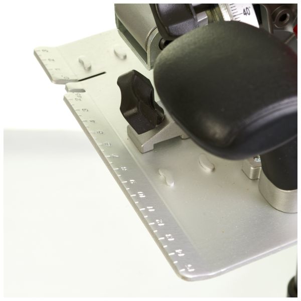 Пила ручна дискова MILWAUKEE, CS 85 SB, 2200Вт, діаметр 235 мм ( +пиляльний диск, паралельний упор, адаптер для пилососу, ключ д