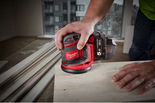 Шліфмашина ексцентрикова M18 BOS125-0 MILWAUKEE 4933464228 (+ пилозбірник, адаптер для пилососу, подовжуючий адаптер, шліфувальн