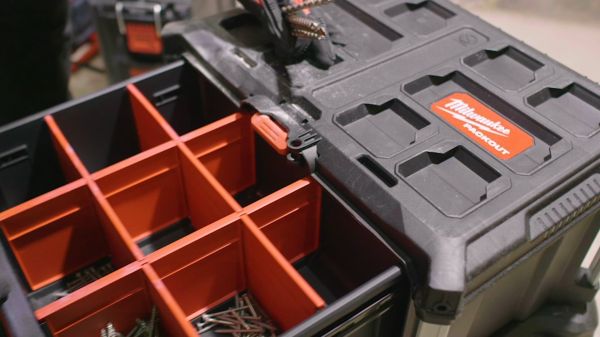 Ящик PACKOUT MILWAUKEE з 3-ма висувними відсіками