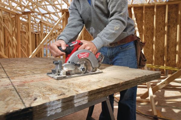 Пила дискова ручна акумуляторна MILWAUKEE, M18 CCS55-502X, діаметр 165 мм (+ заряд.пристрій, 2 акум.