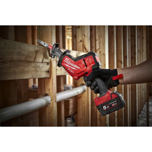 Пила шабельна акумуляторна MILWAUKEE, M18 FHZ-502X (+ заряд.пристрій, 2 акум.Х 5Аг, HDкейс)