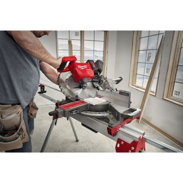 Пила торцювальна акумуляторна безшіткова MILWAUKEE M18 FMS305-121 (Ø305мм) (ЗП+1ак.Х12Аг)
