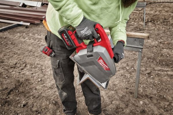 Циркулярная пила по металлу MILWAUKEE M18 FUEL FMCS66-0C 66мм 4933472110 (+ аксесуари, HD кейс)