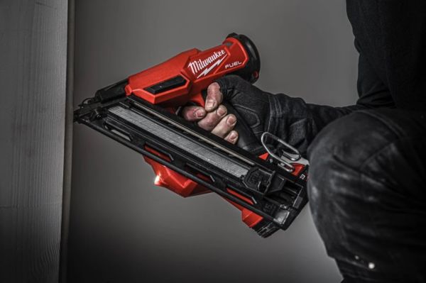 Пістолет цвяхозабивний акумуляторний безщітковий M18 FN15GA-0X