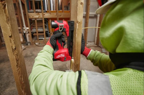 Степлер скобозабивний акумуляторний для кабеля M12 BCST-0 MILWAUKEE