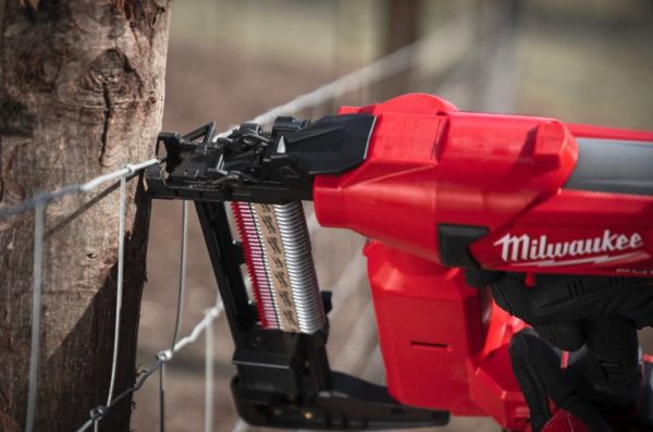 Степлер скобозабивний акумуляторний M18 FFUS-0C