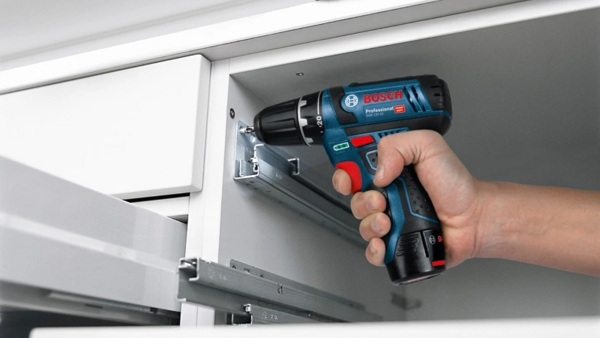 Шуруповерт-дриль акумуляторний Bosch Professional GSR 12V-15 (0.601.868.10G)
