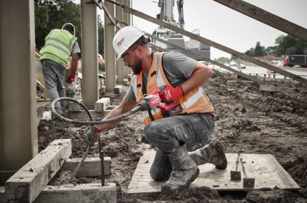 Акумуляторний вібратор для бетону M18FCVN12-0