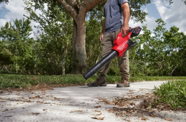 Повітродувка акумуляторна безщіткова з двома батареями M18 F2BL-0 MILWAUKEE