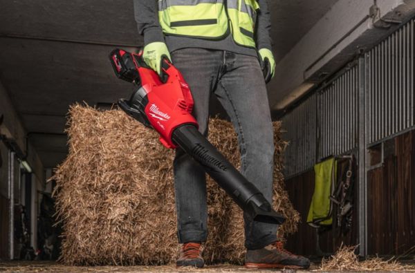 Повітродувка акумуляторна безщіткова з двома батареями M18 F2BL-0 MILWAUKEE