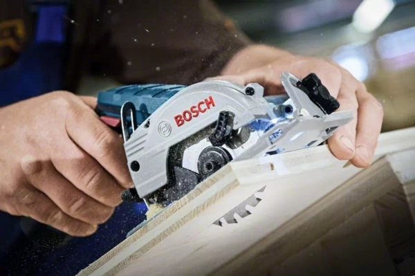 Пила дискова акумуляторна Bosch GKS 12V-26 (0.615.990.M41)