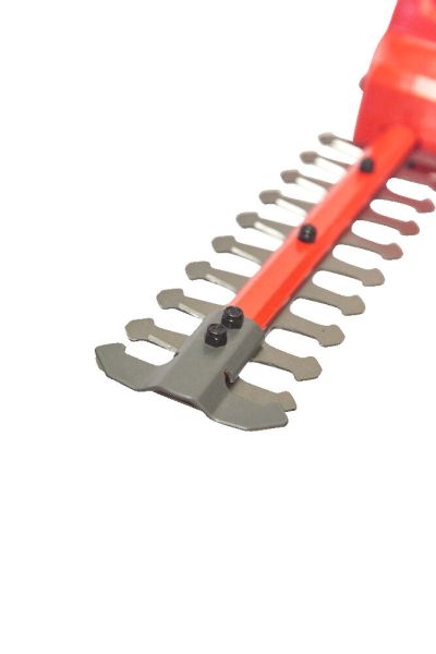 Кущоріз акумуляторний лезо 20 см M12 FHT20-402 MILWAUKEE