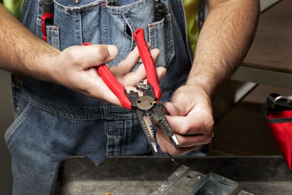 Кусачки MILWAUKEE для зачистки проводів (7 в 1), 190мм