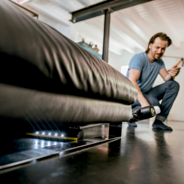 Акумуляторний пилосос Karcher VC 6 Cordless ourFamily 1.198-670.0